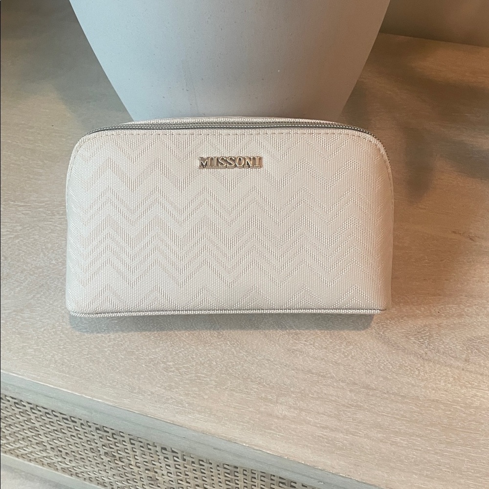 Delta One Missoni Amenity kit
